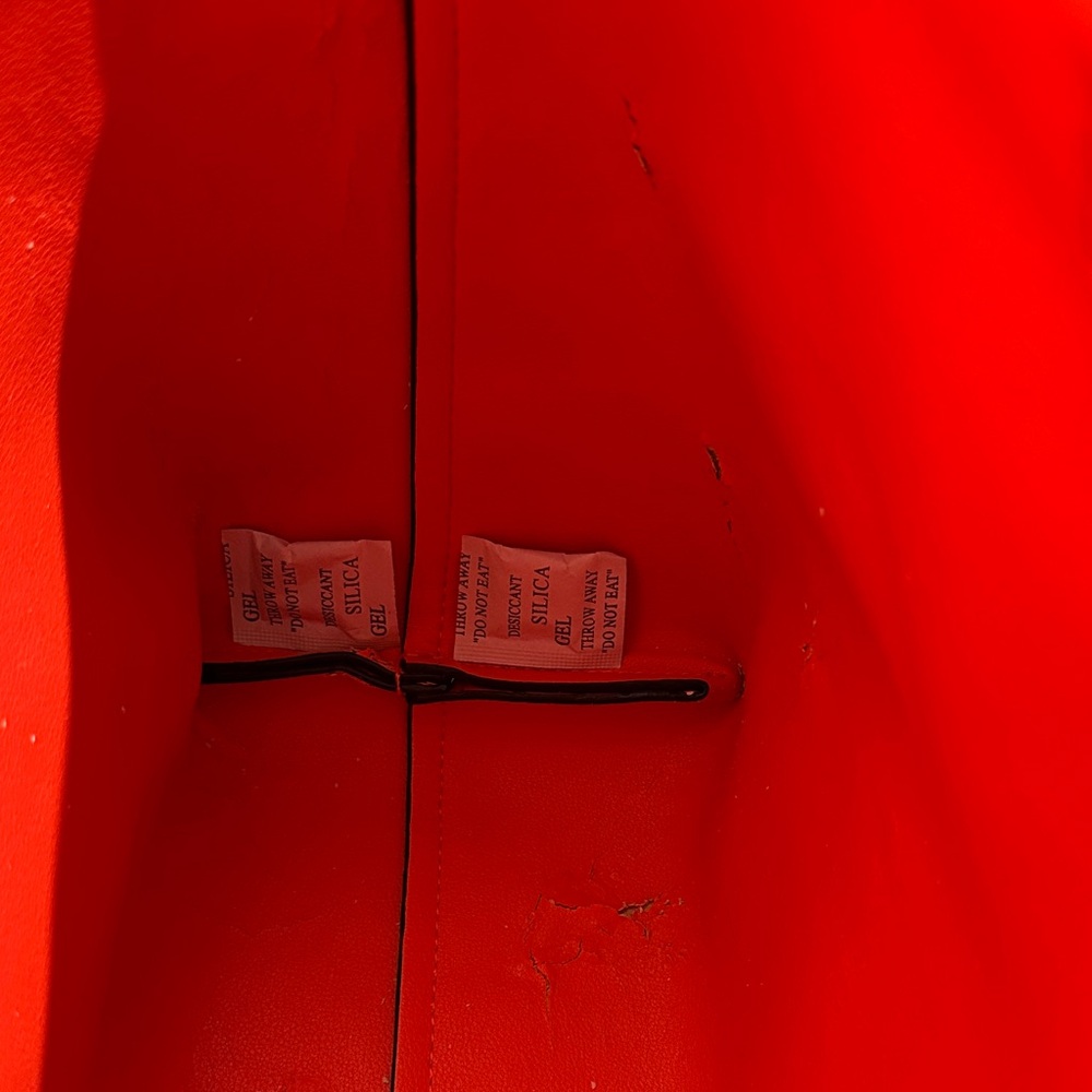 De Vesi Red Croc-Embossed Tote Bag (flawed interior) MSRP $179 - Picture 8 of 10
